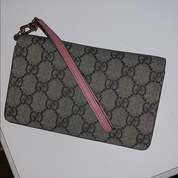 Authentic GUCCI wallet/wristlet - Picture 5 of 10